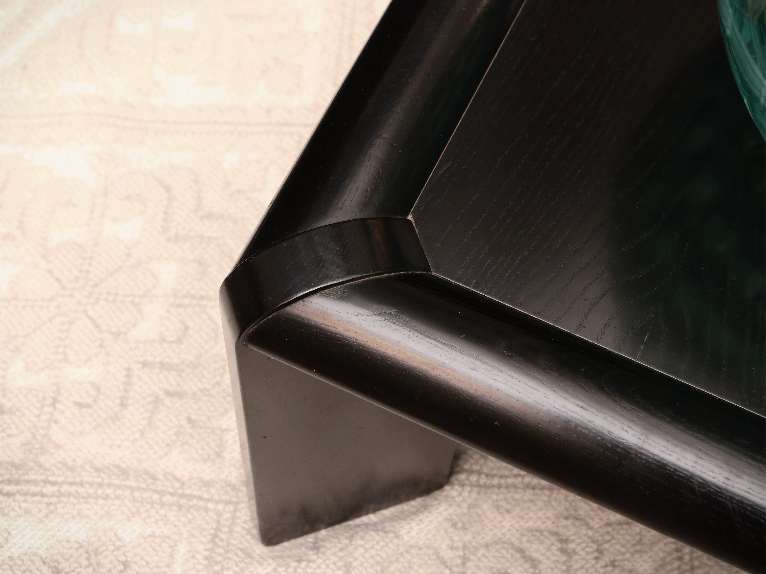 Tavolino Basso da Salotto in Rovere Laccato Nero