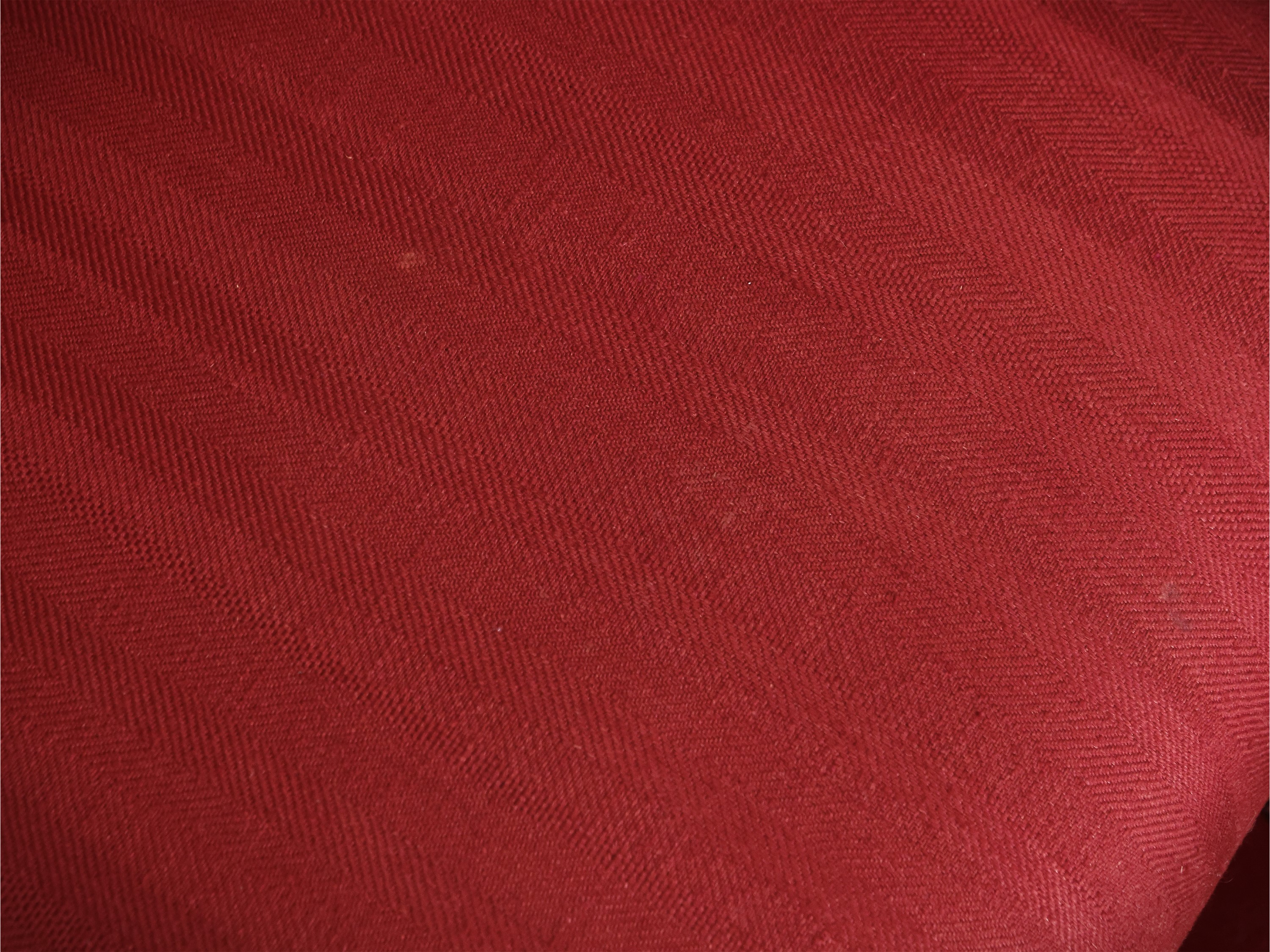 Coppia di Poltroncine Imbottite in Tessuto Rosso