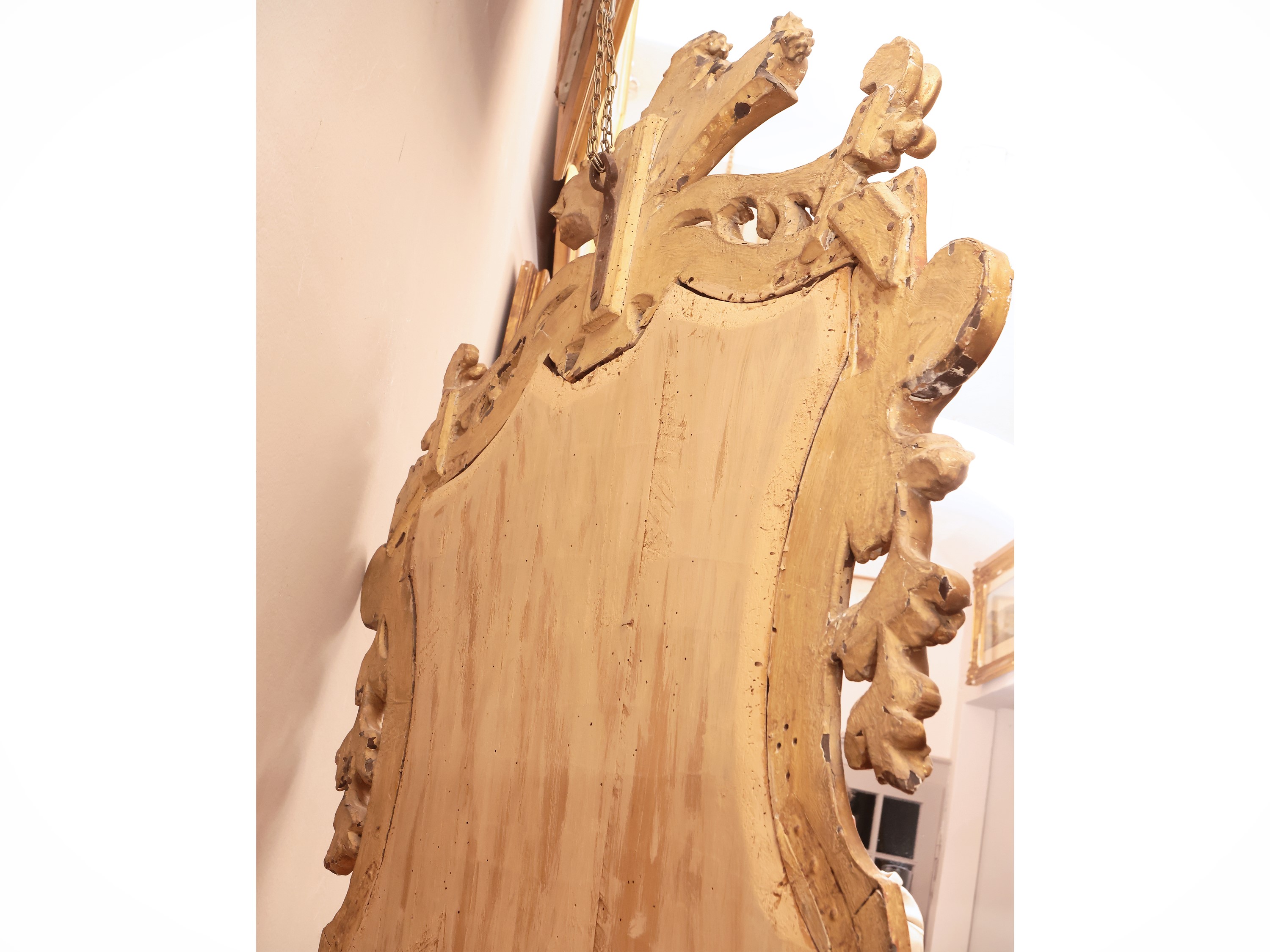 Piccola specchiera a scudo