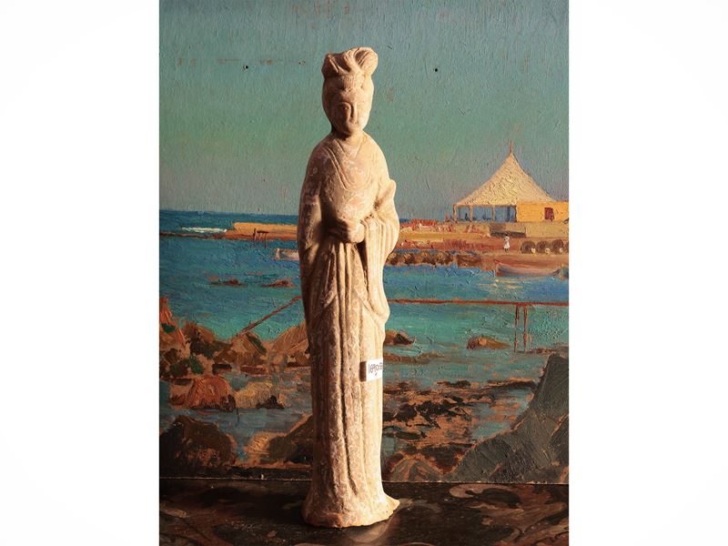 Figura Femminile in Terracotta