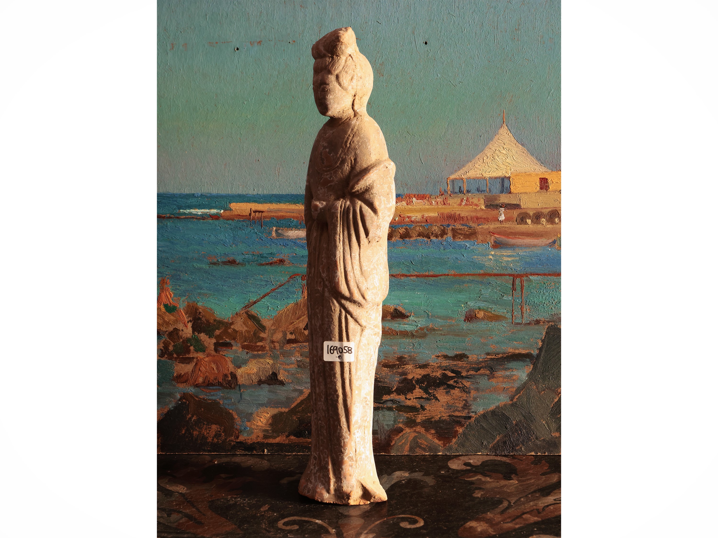 Figura Femminile in Terracotta
