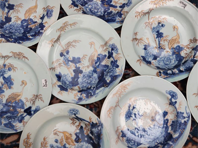 Assortimento di Piatti in Porcellana