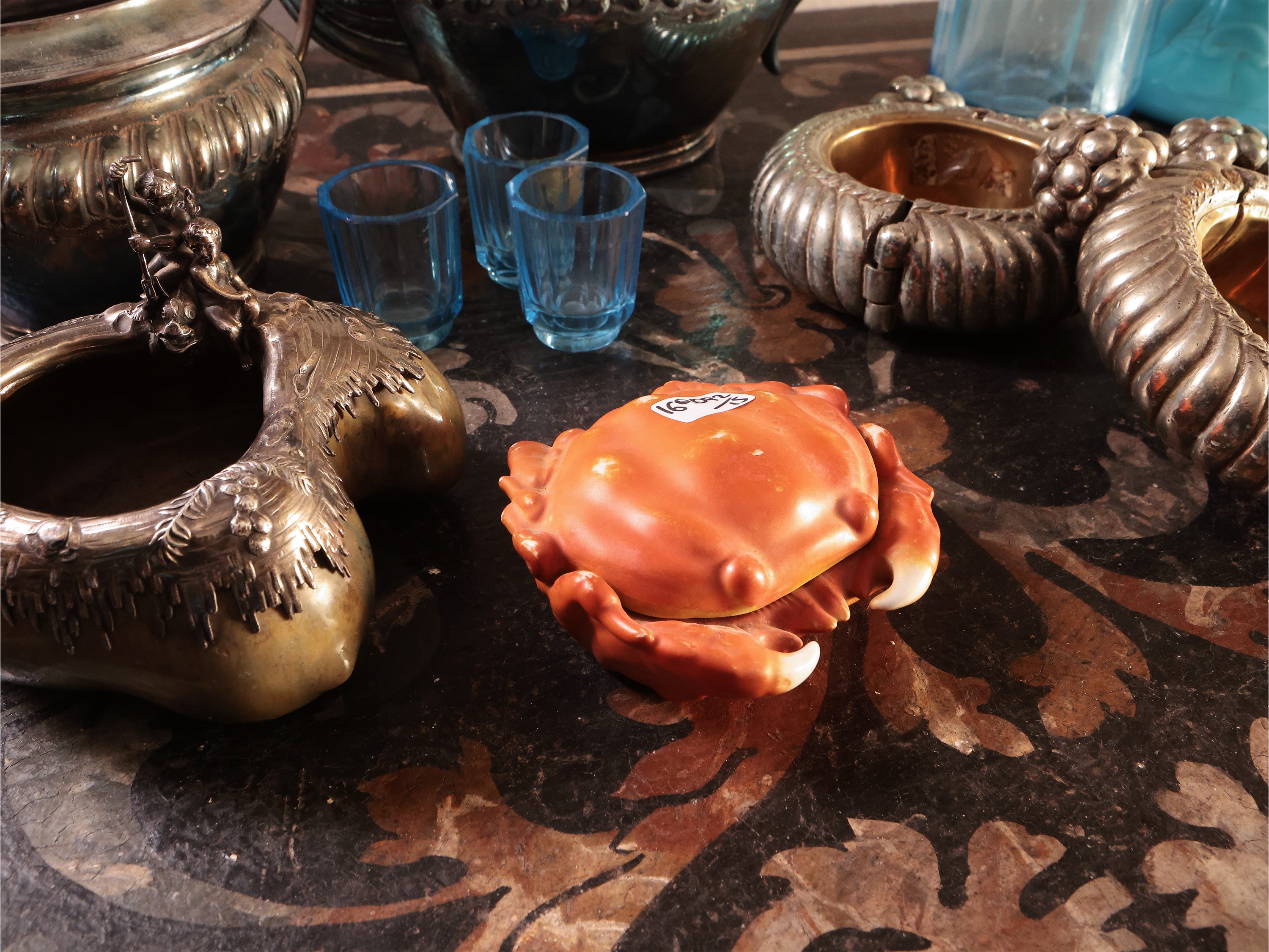 Miscellanea di Accessori per la Casa e la Tavola D'epoca