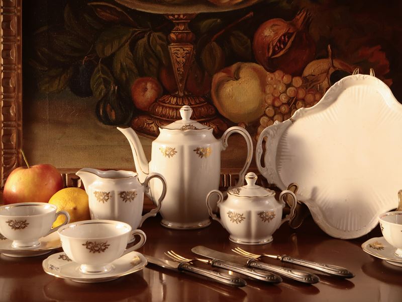 Assortimento di Accessori per Servire il Caffè