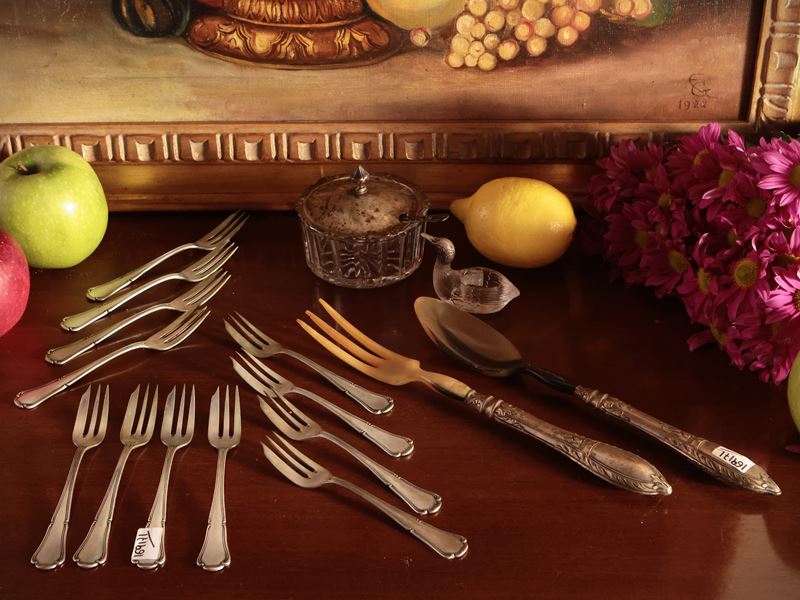 Lotto di argenteria per la tavola