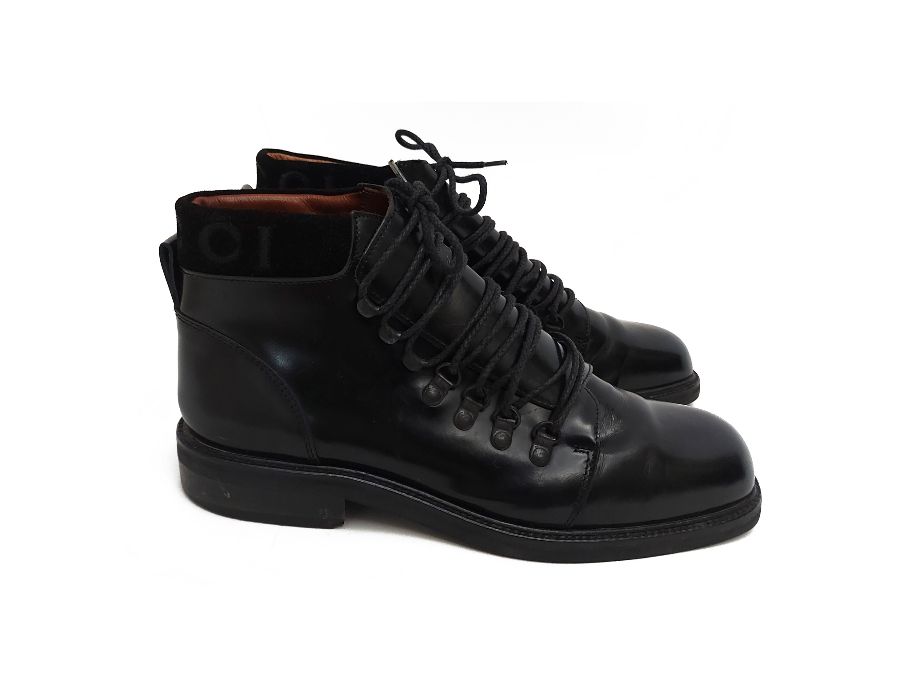 Gucci - Scarponcini Stringati in Vitello Spazzolato Nero