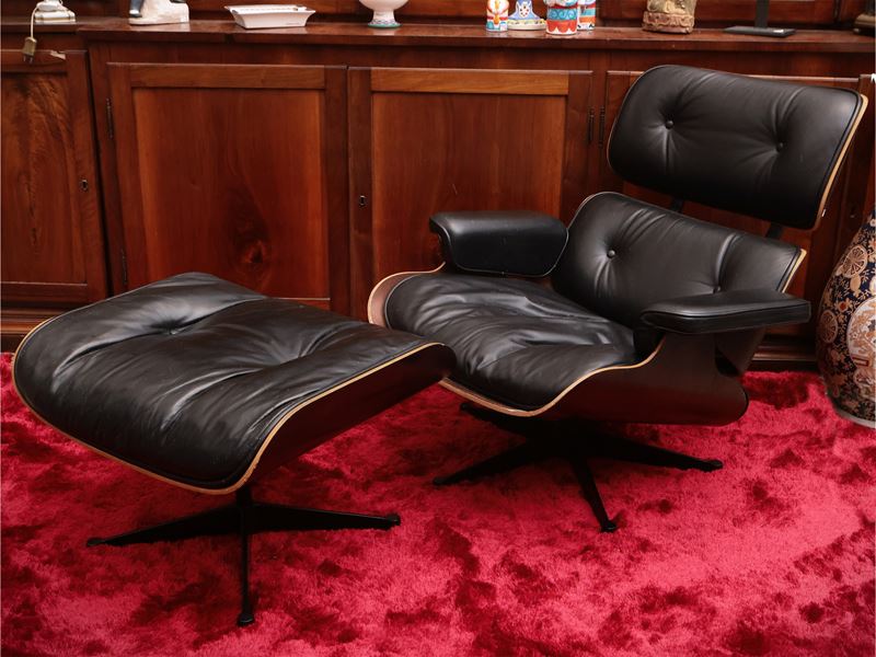 Charles & Ray Eames - Longue Chair 670 con Ottomana 671