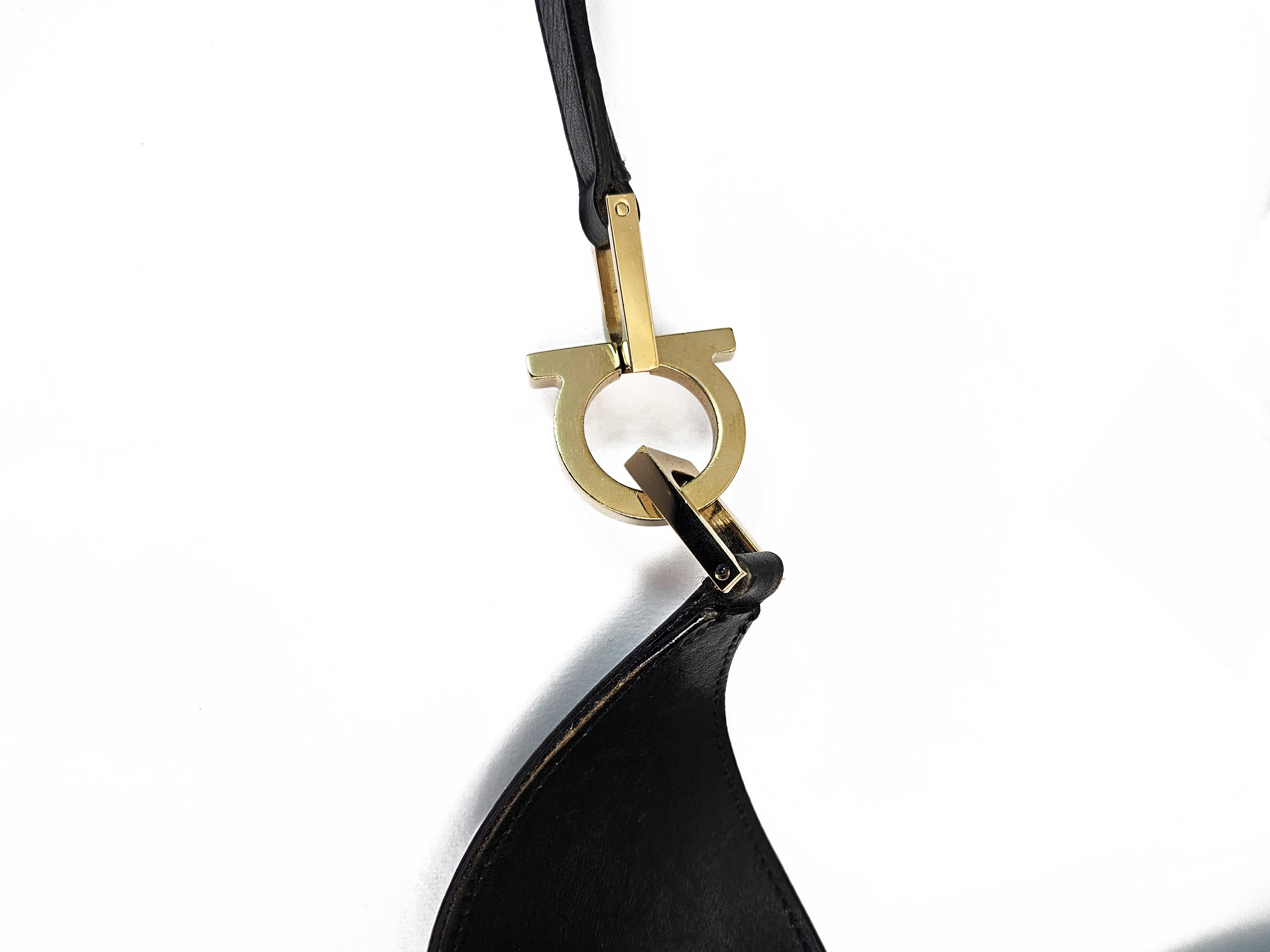 Salvatore Ferragamo - Secchiello in Pelle Nera