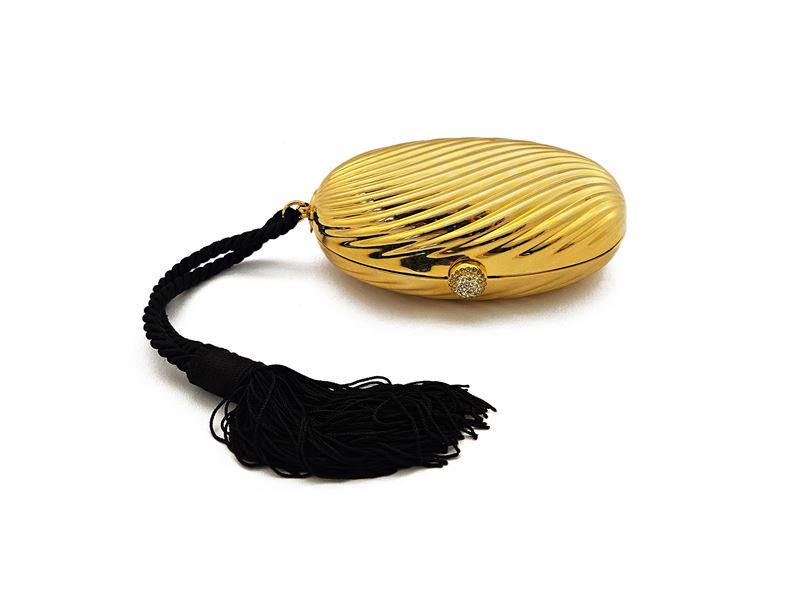 Clutch ovale in metallo golden tone