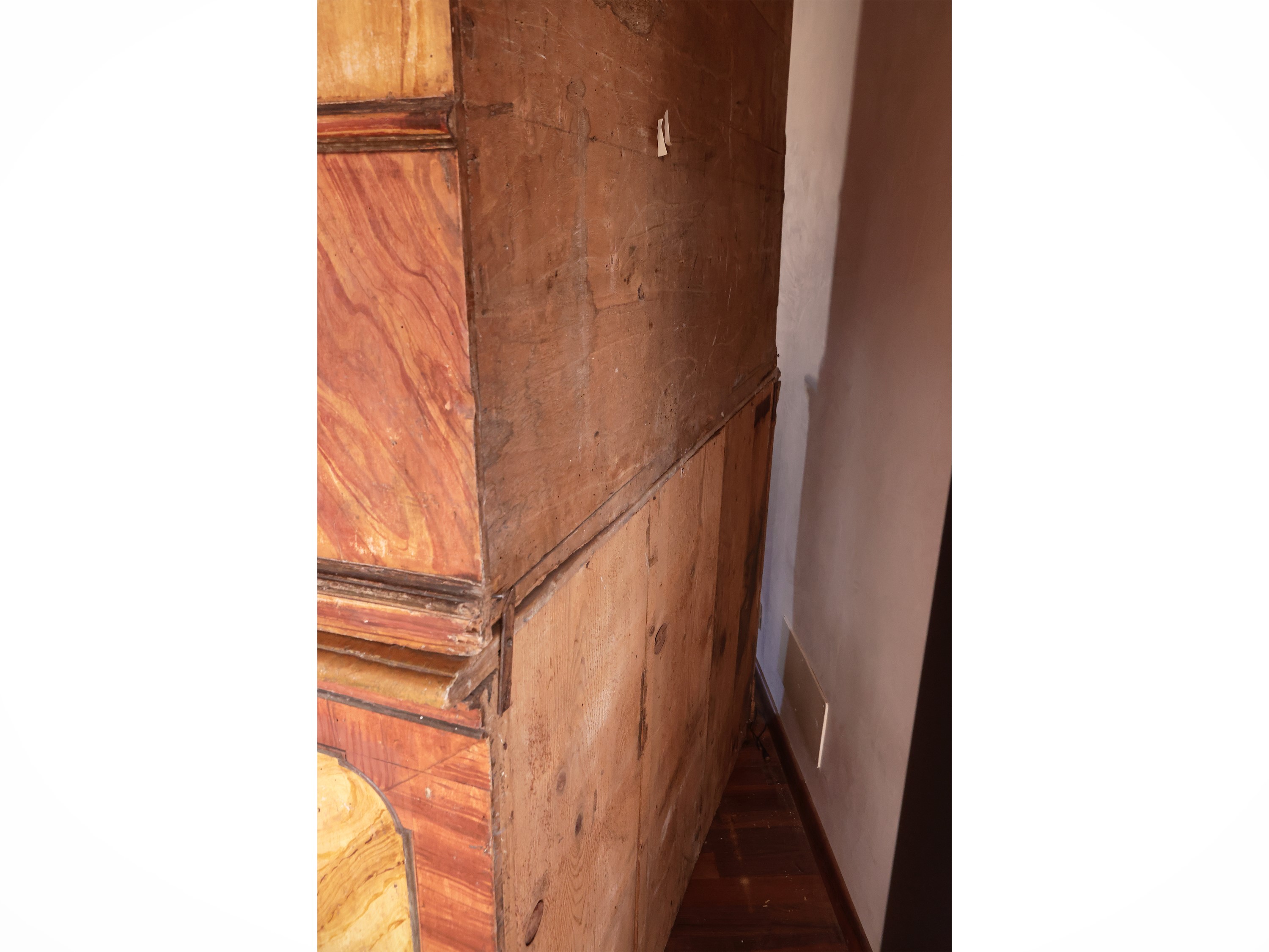 Credenza a Due Corpi in Legno Laccato