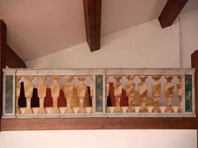 Balaustra Ad Angolo in Legno Laccato