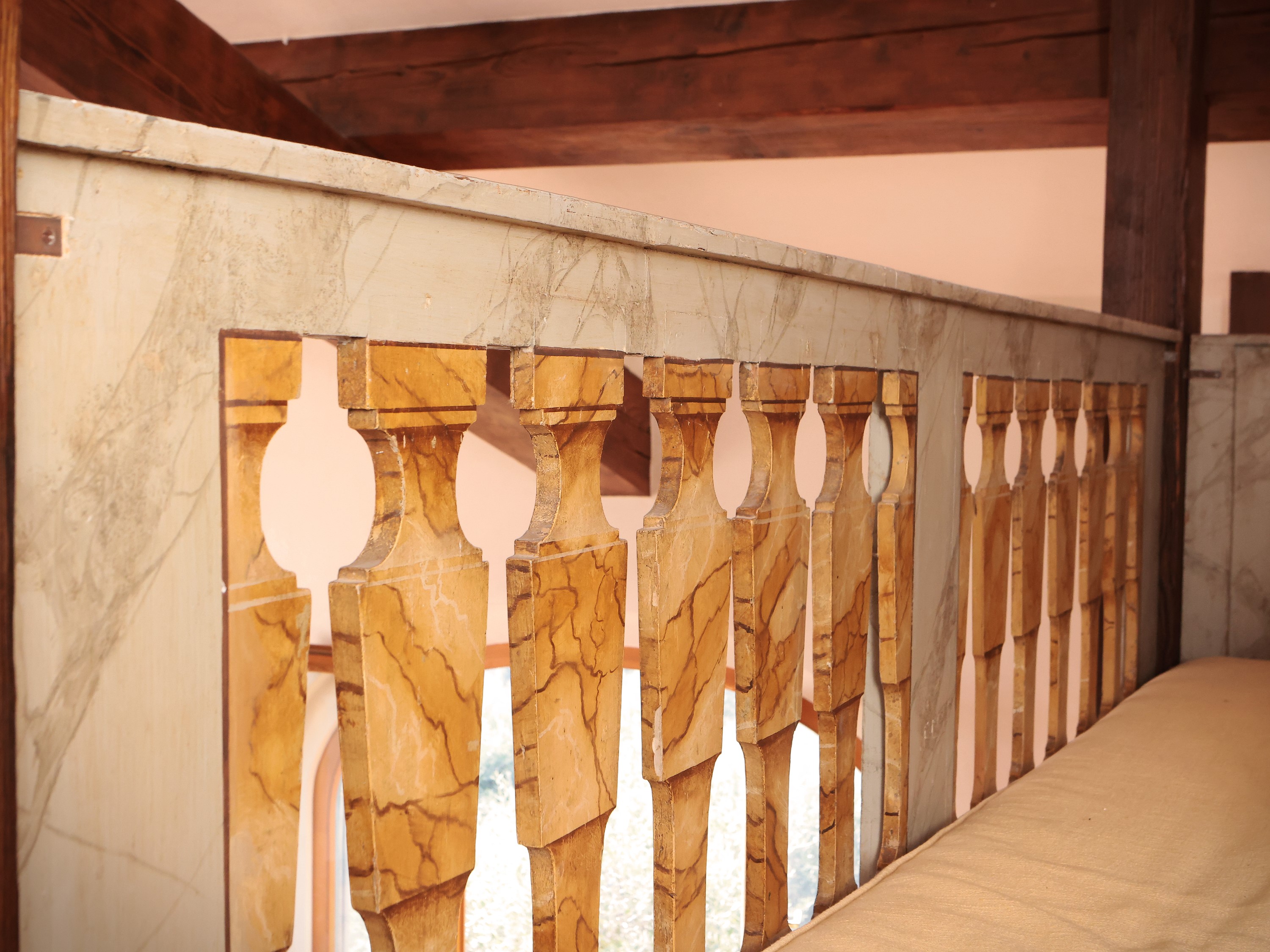 Balaustra Ad Angolo in Legno Laccato