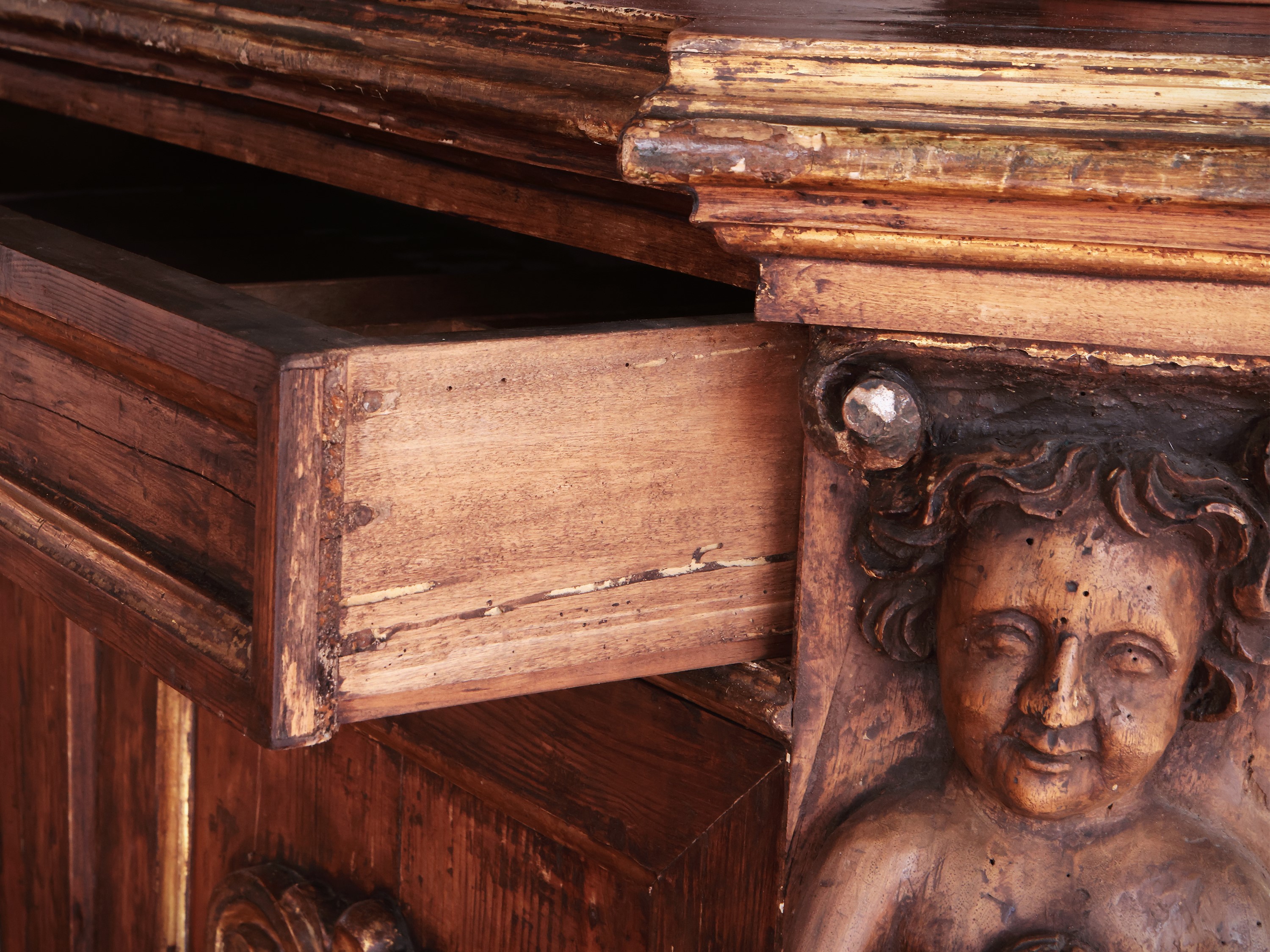 Credenza in Legno Tenero