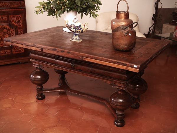 Tavolo in rovere di gusto olandese