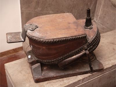 Grande Soffietto da Camino in Legno e Cuoio