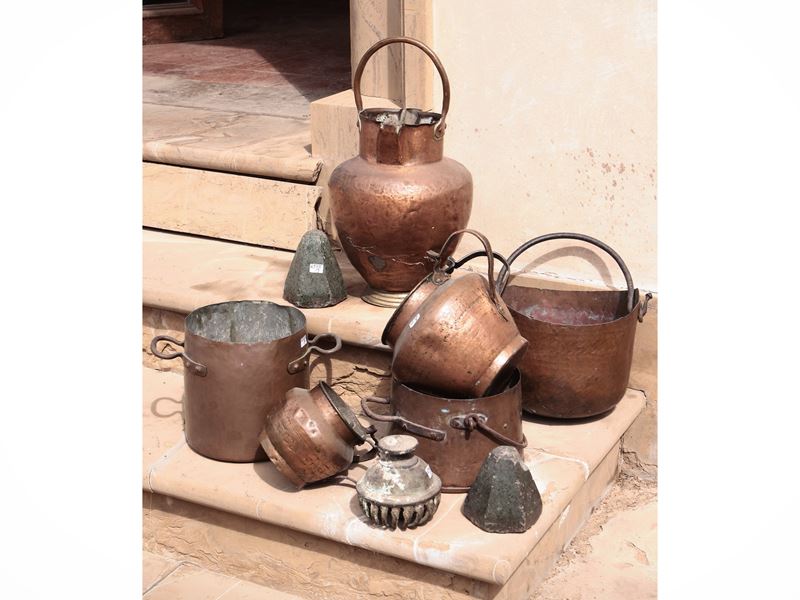 Assortimento di Oggetti in Rame