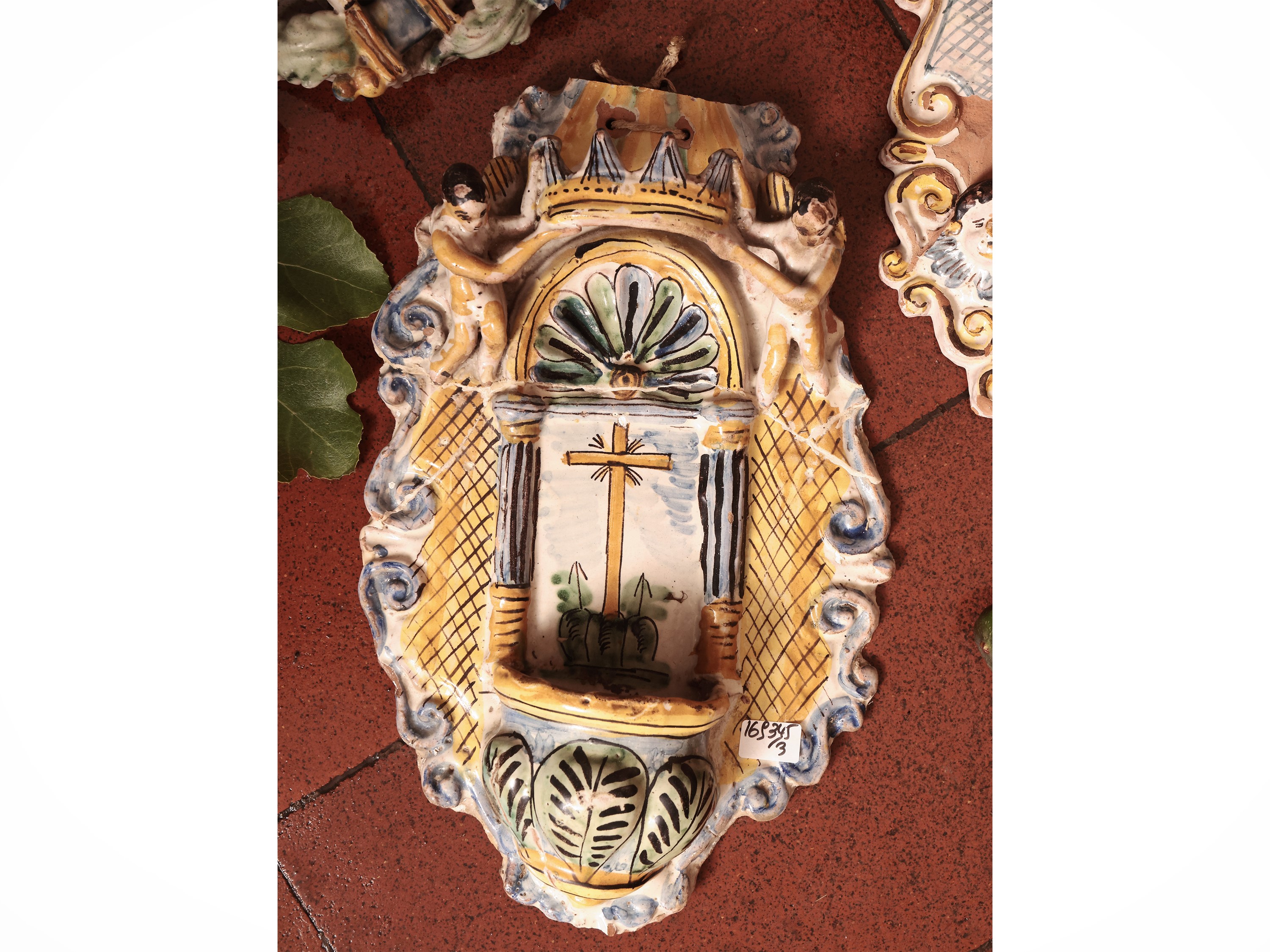 Tre Acquasantere in Maiolica Popolare
