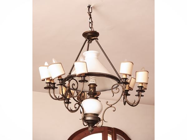 Lampadario in metallo, vetro e ceramica