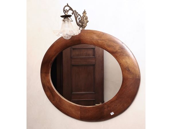 Specchiera con cornice in noce