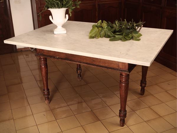 Tavolo da cucina in noce