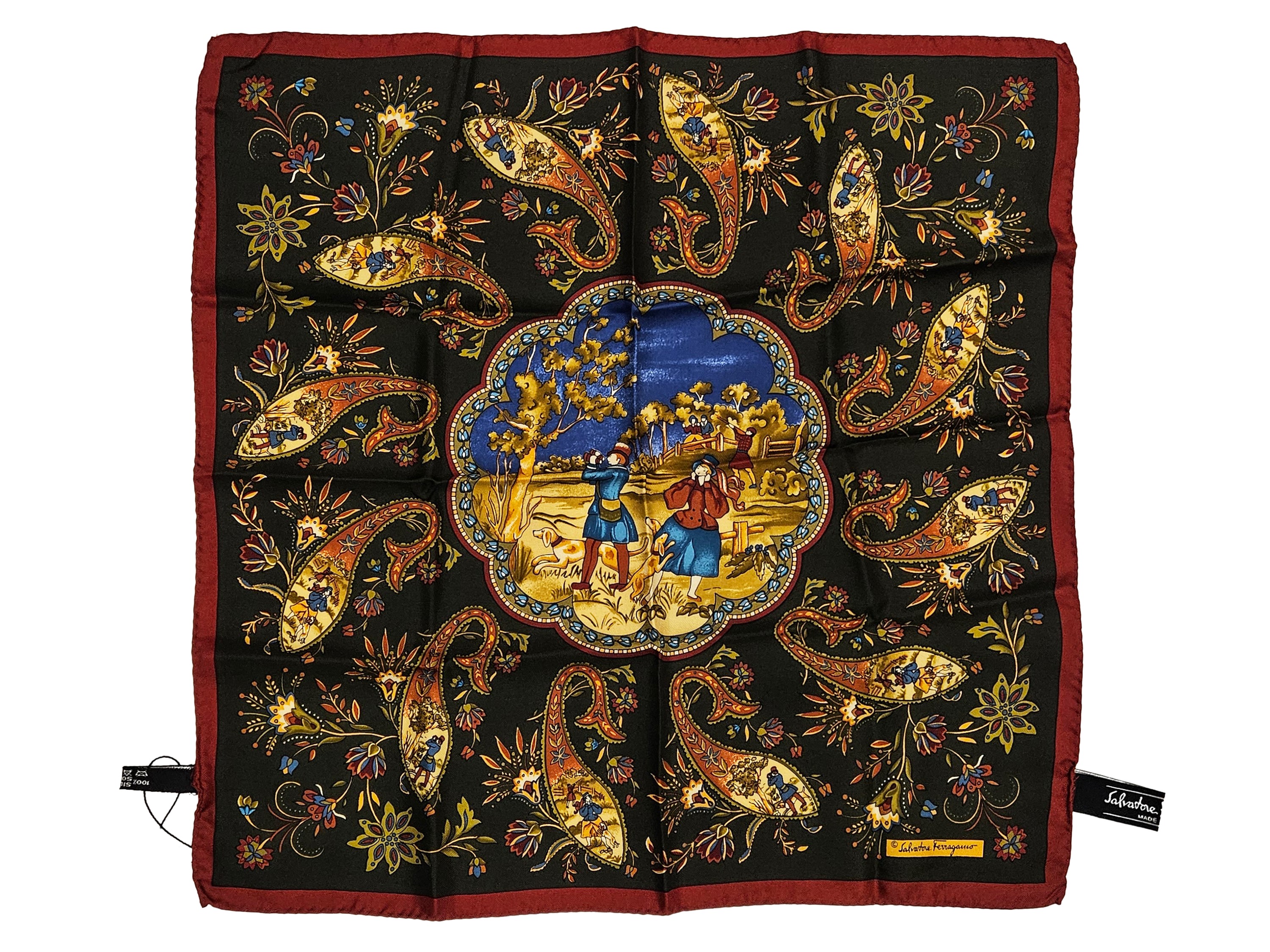 Lotto di tre carrè in seta