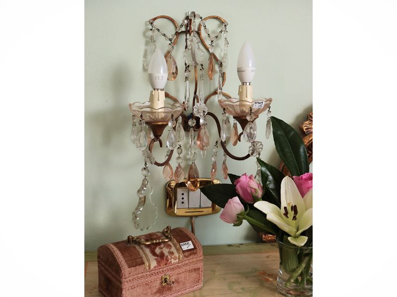 Coppia di Applique in Metallo Dorato e Vetro