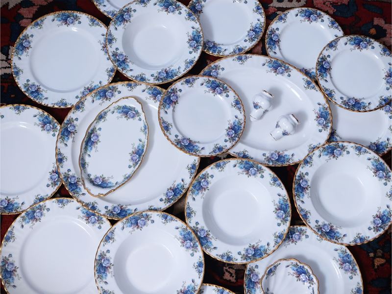 Servizio di Piatti in Porcellana Inglese