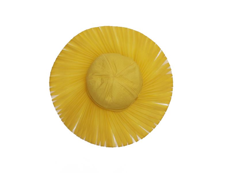Cappello a Tesa Larga in Seta Gialla