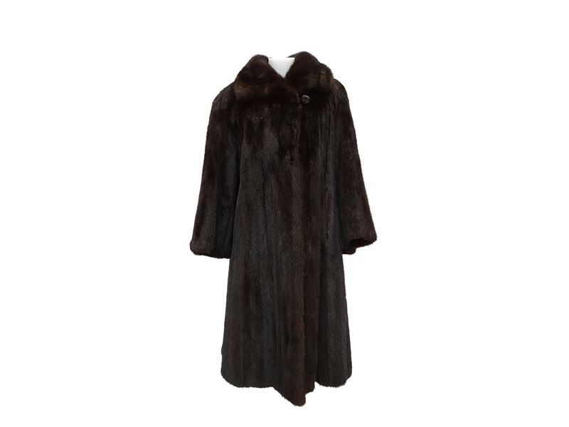 Pelliccia lunga di visone russo