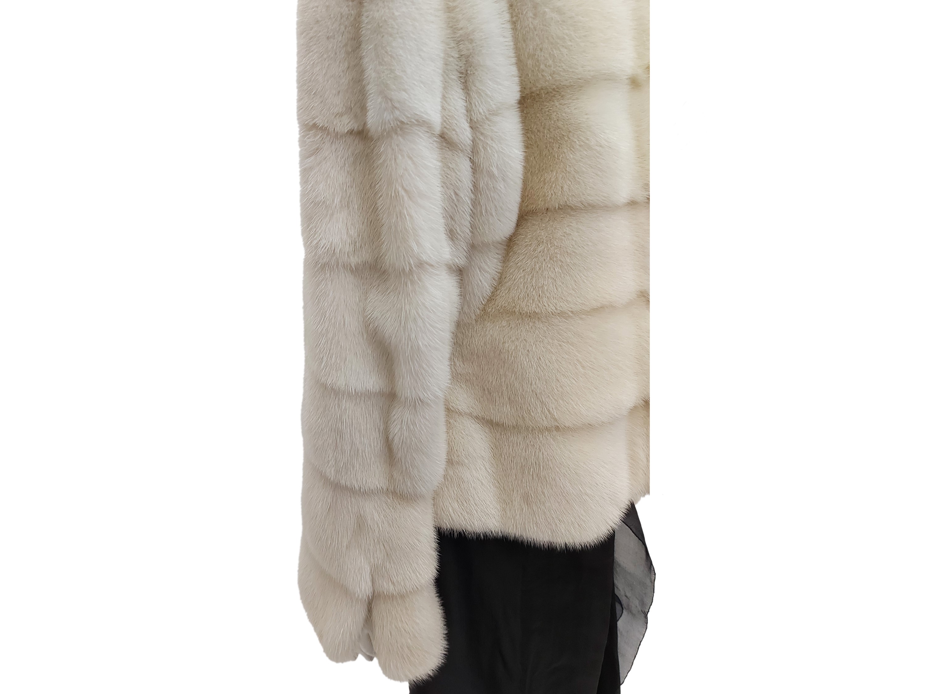 Giacchina in pelliccia di visone bianco