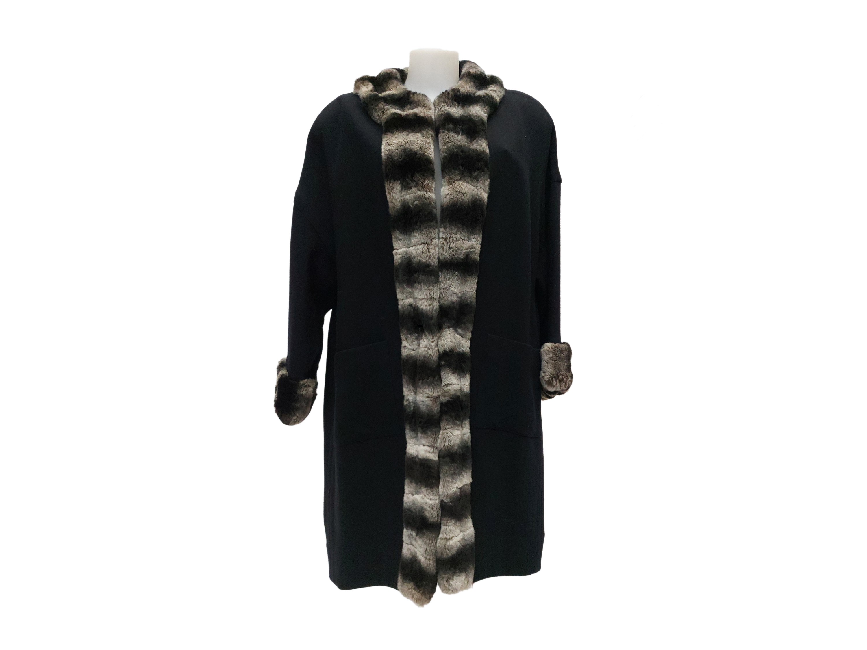 Cappotto in Lana Nera con Bordura, Collo e Polsi in Pelliccia di Cincillà