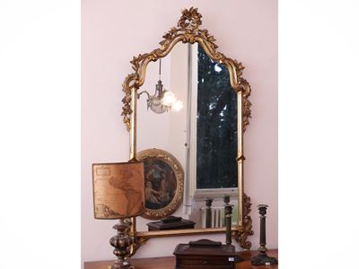 Specchiera con Cornice in Legno Intagliato e Dorato