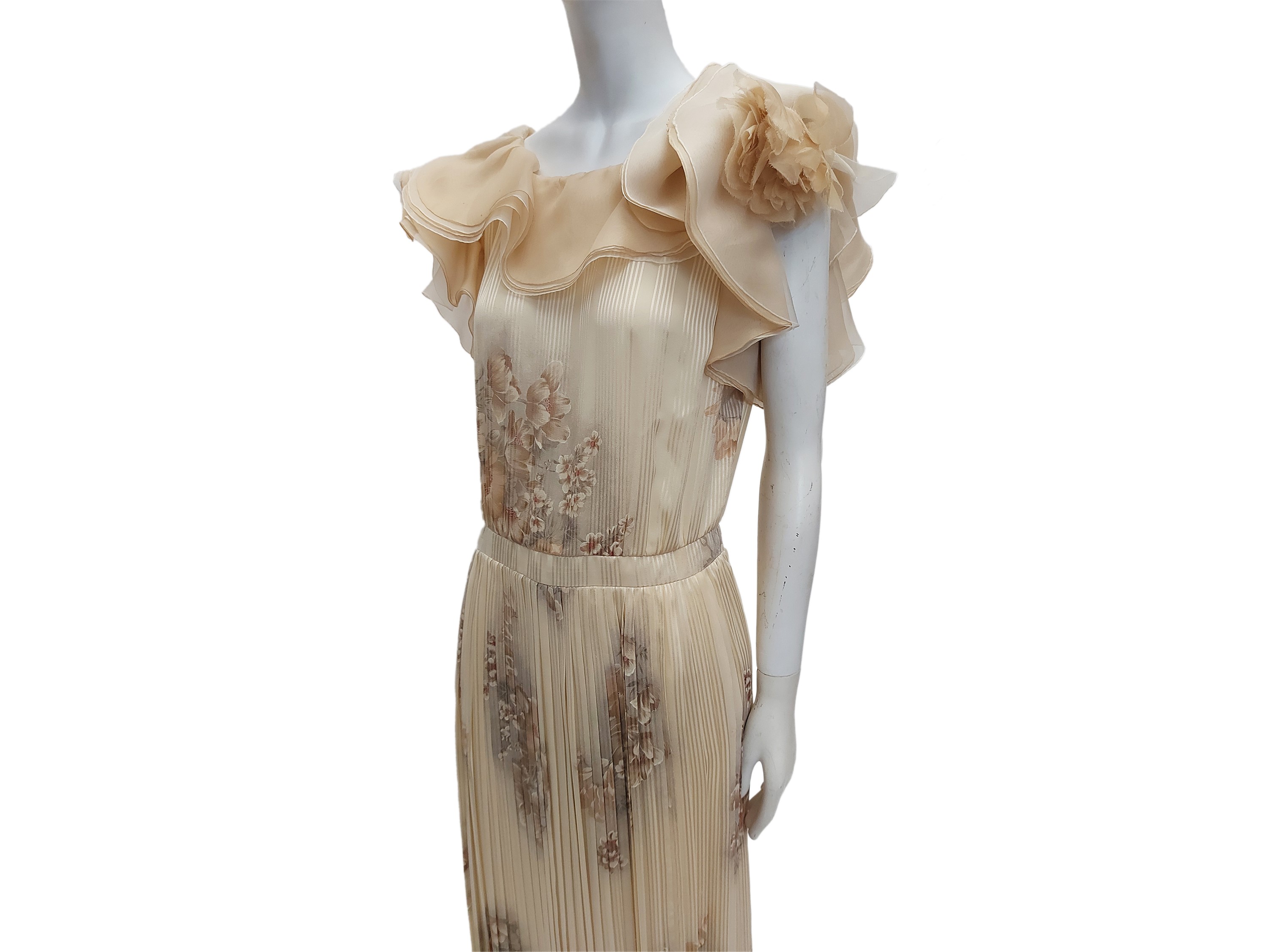 Abito sartoriale lungo in voile di seta plissé