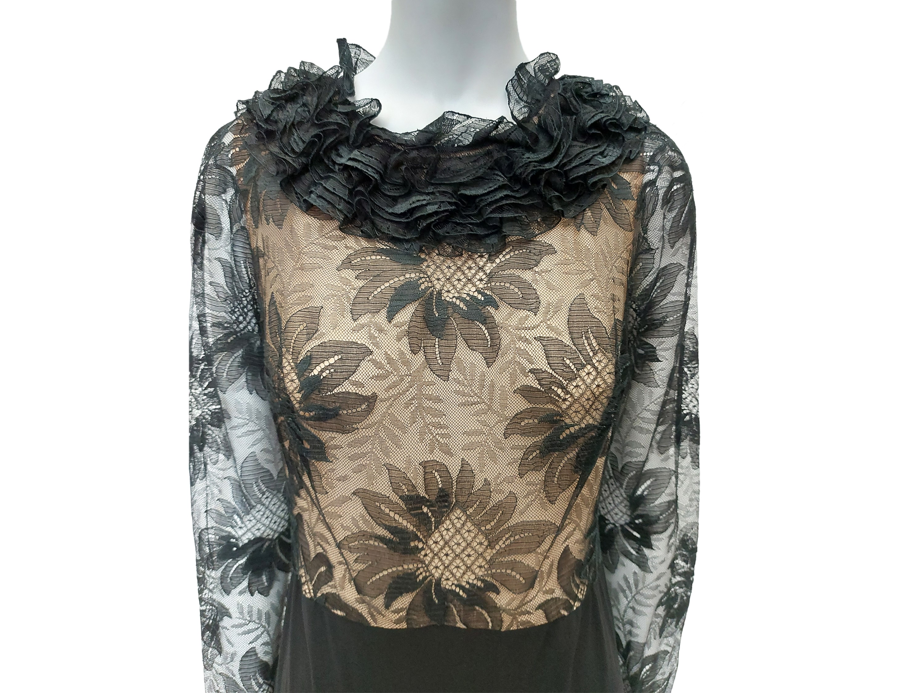 Abito sartoriale da sera in pizzo e seta nera