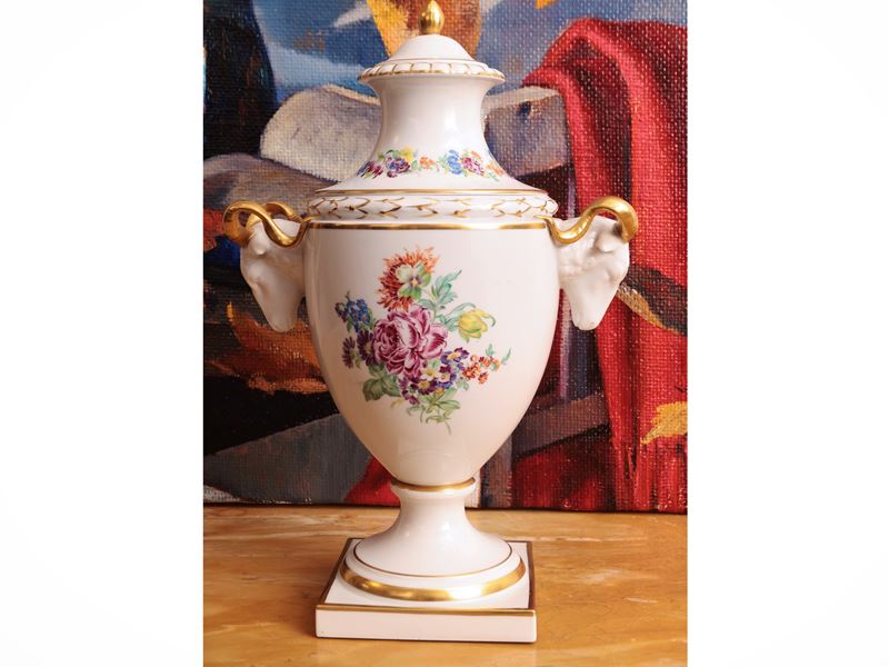 Vaso Ad Anfora in Porcellana