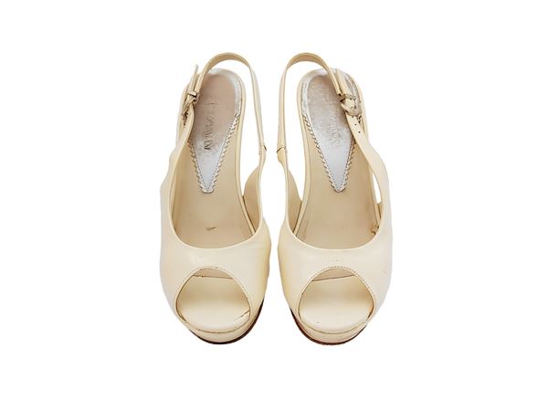 Emporio Armani - Cream paint sandals
