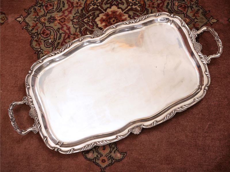 Grande vassoio a guantiera in argento, Zacchetti Alessandria