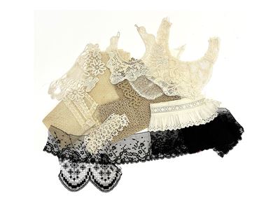 Assortimento di Accessori D'epoca per Abiti