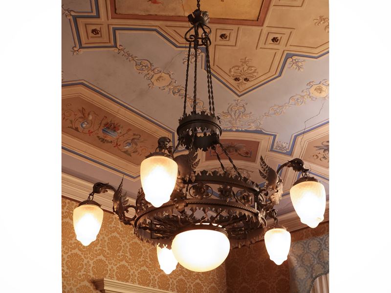Lampadario a Corona in Ferro Battuto