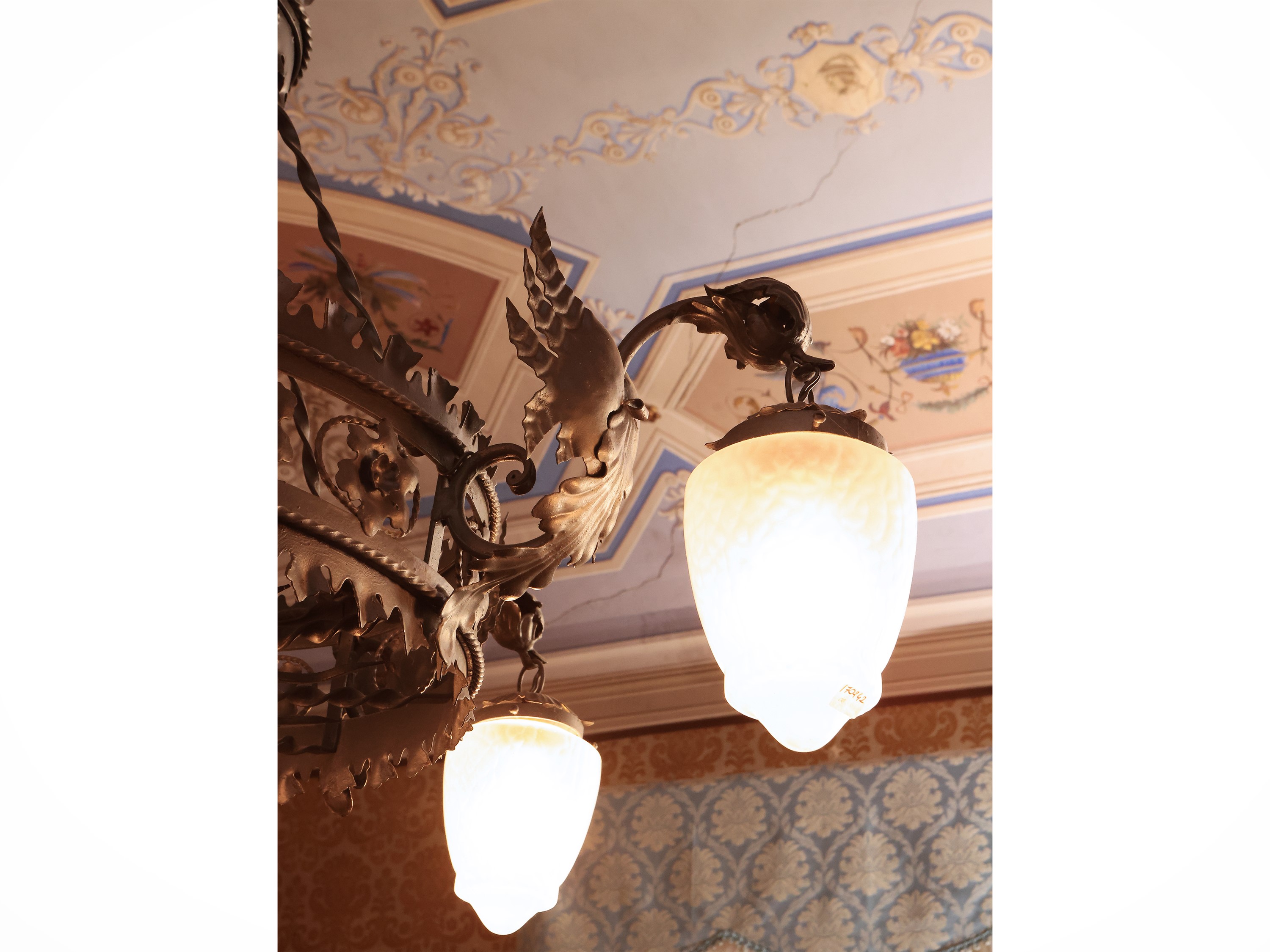 Lampadario a Corona in Ferro Battuto