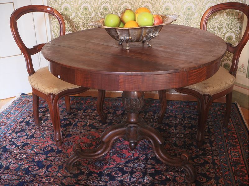 Tavolino da appoggio in noce