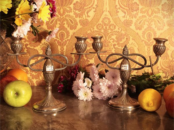 Coppia di candelabri in argento