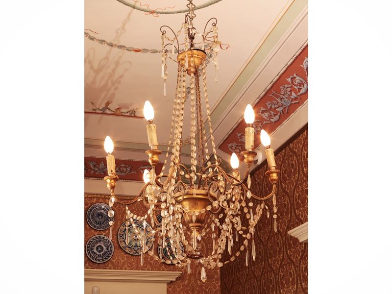 Lampadario in Metallo Dorato e Cristallo