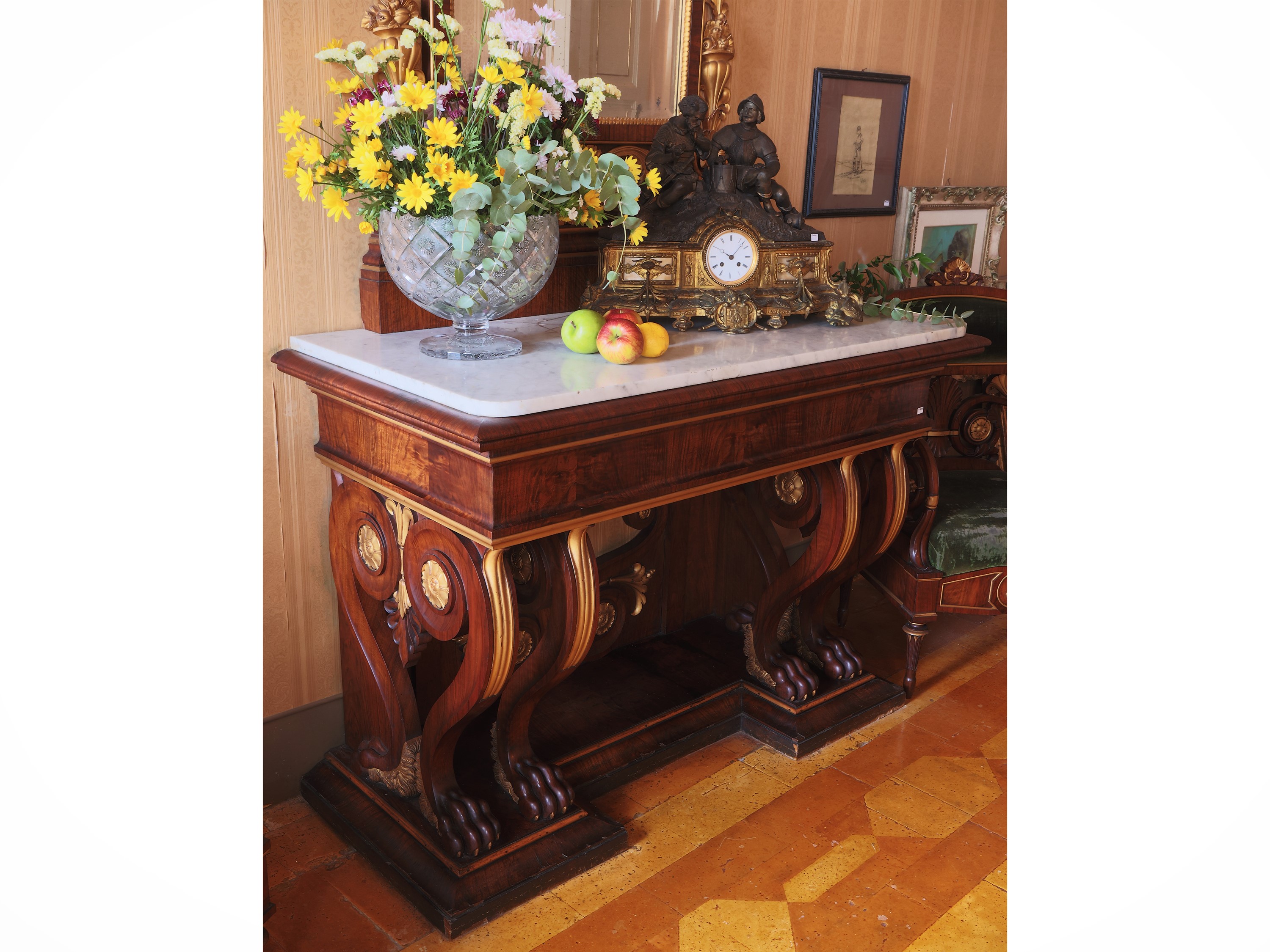 Grande Console Impiallacciata in Piuma di Noce