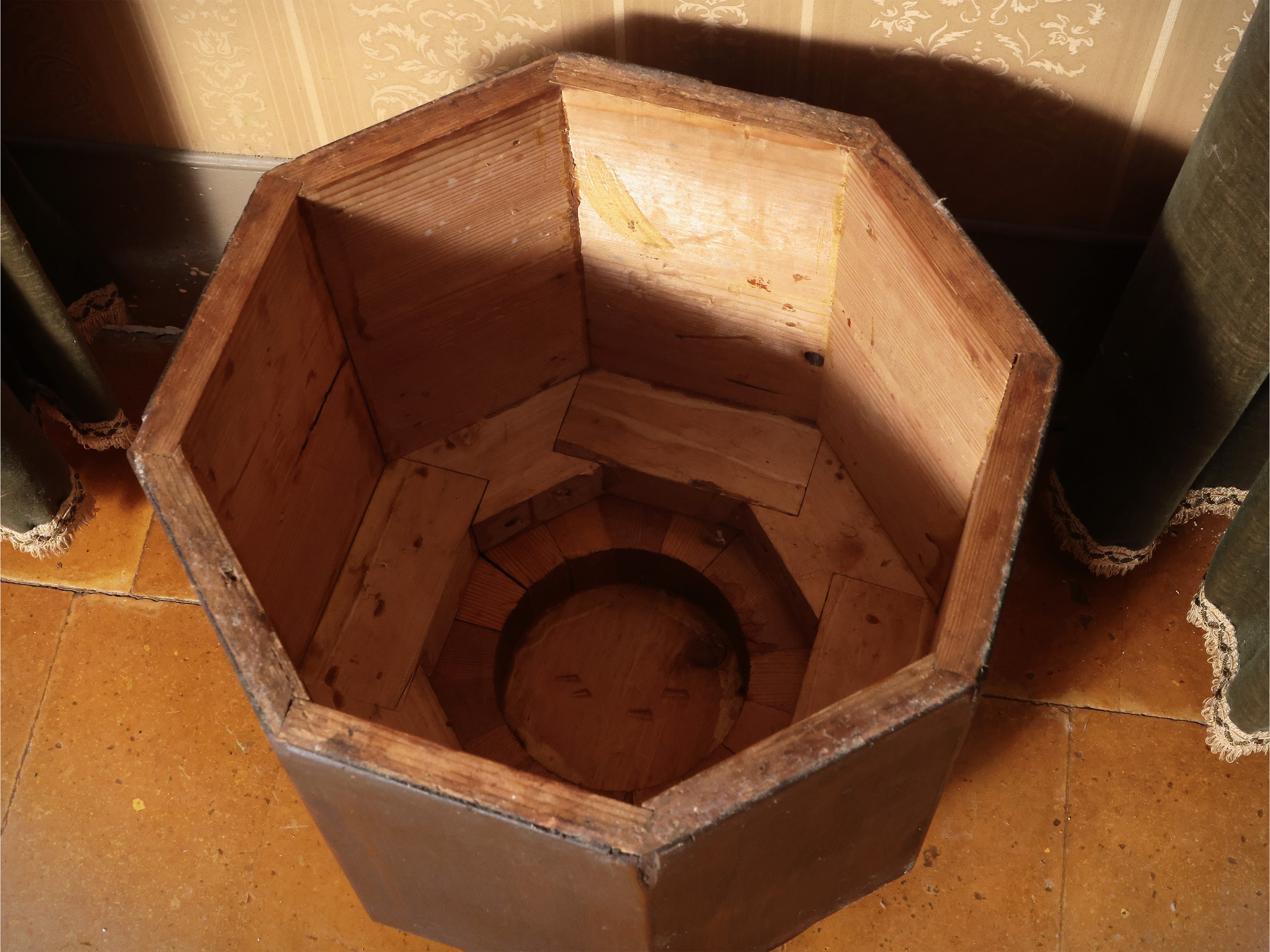 Coppia di Basi per Sculture in Legno Tenero