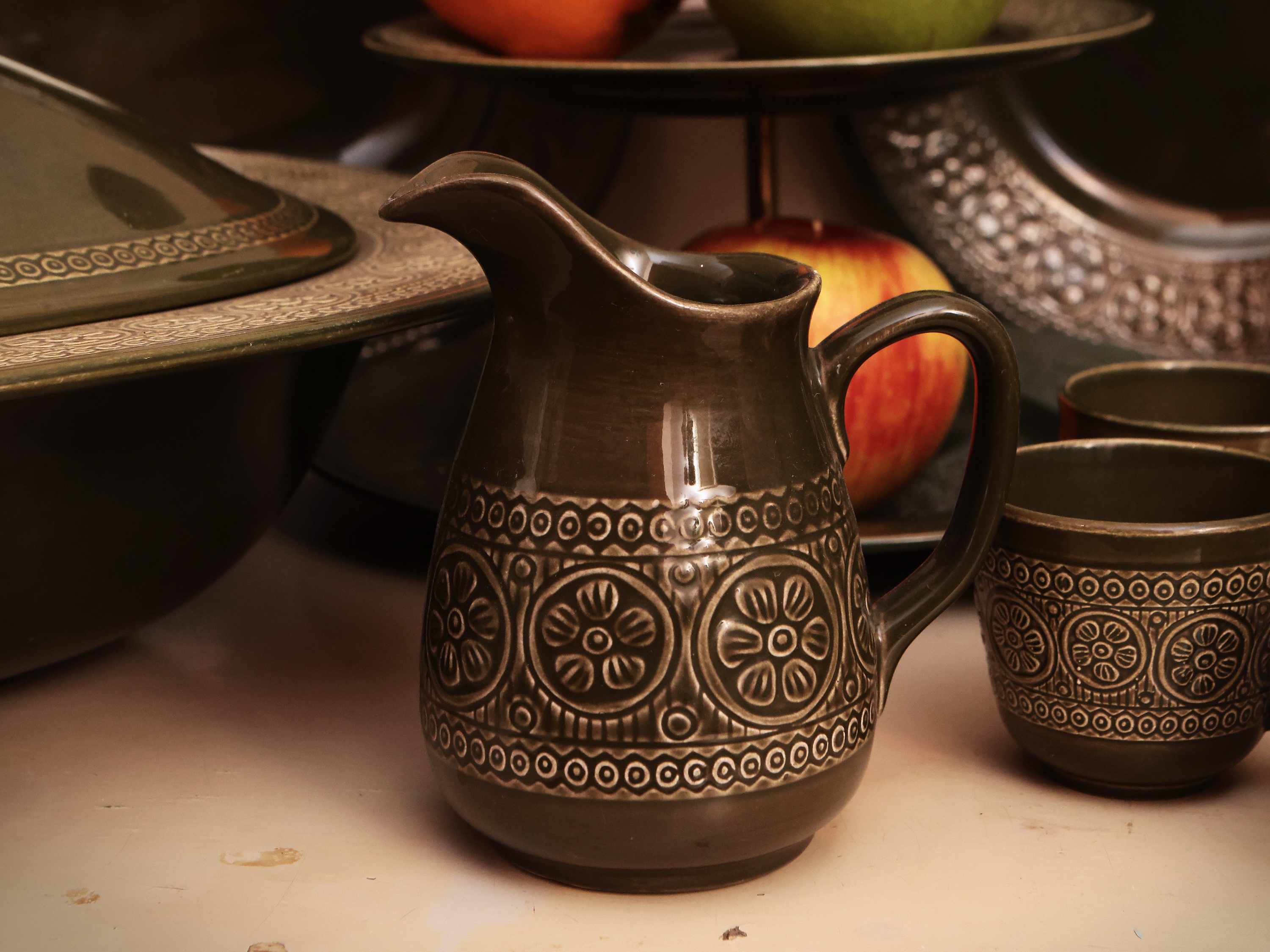 Servizio di Piatti in Ceramica Smaltata Verde Oliva, Laveno