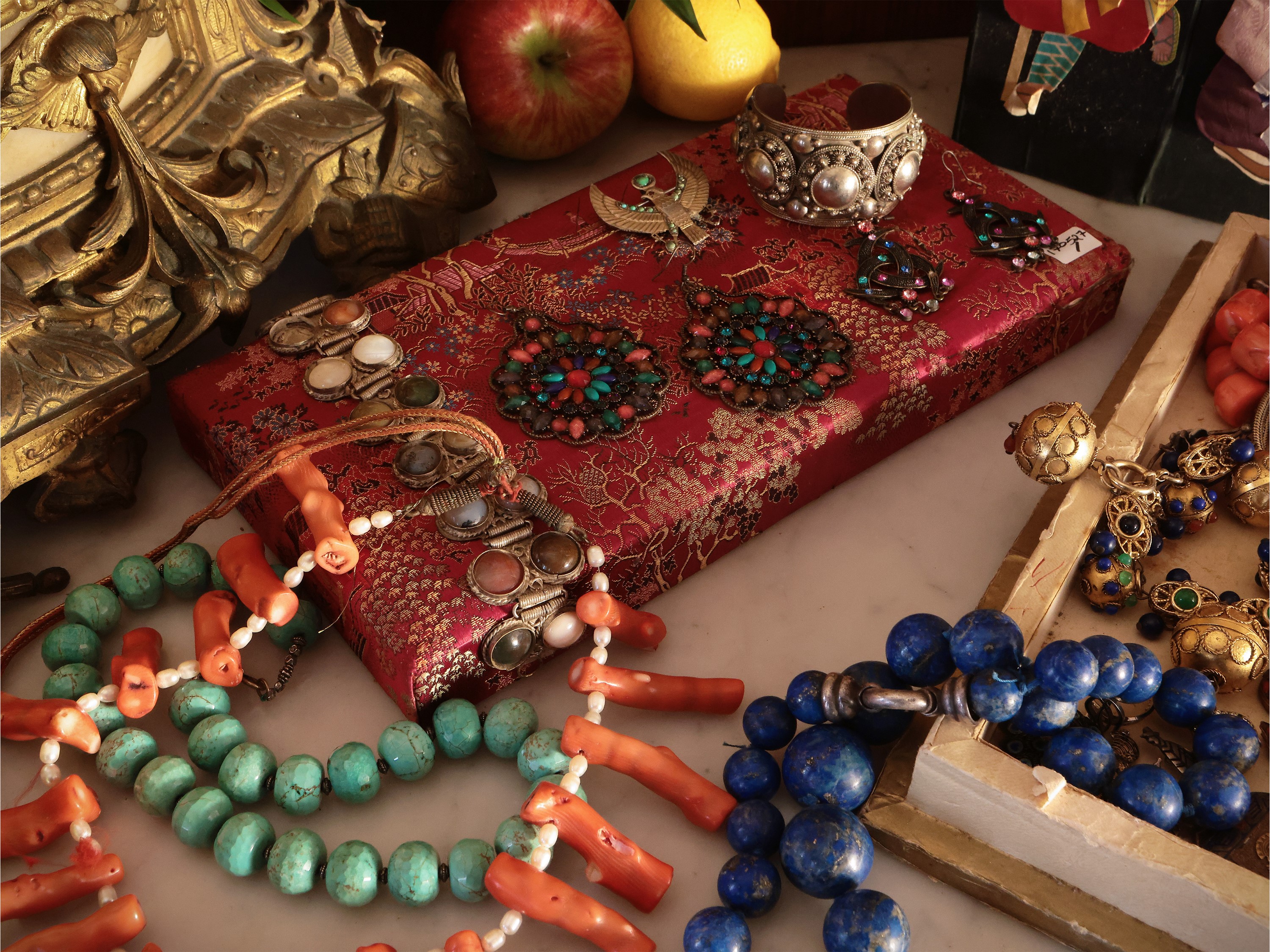 Assortimento di Bijoux Etnici