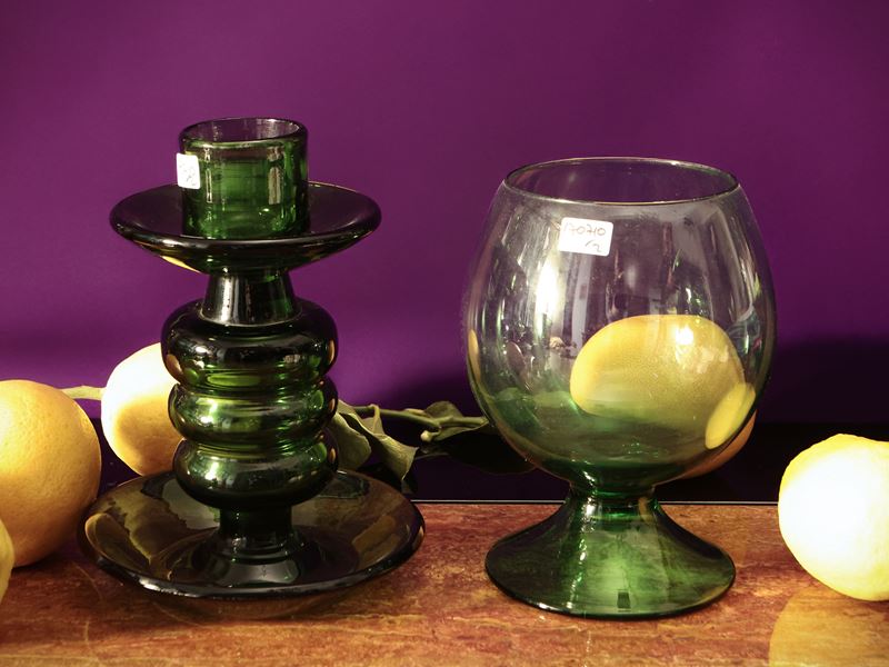 Un Vaso a Coppa in Vetro Verde di Empoli