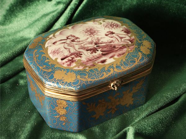 Two accessories in porcelain, Limoges