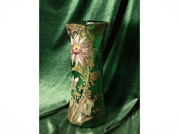 Green blown glass vase of art deco taste, attributable to legras